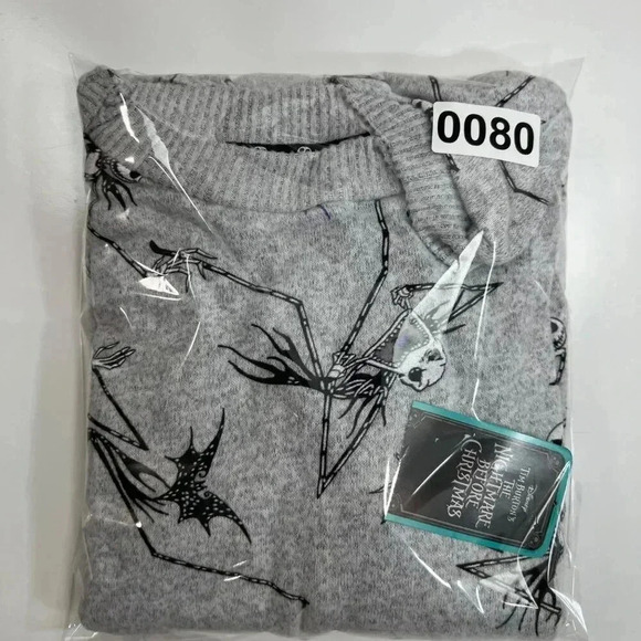 Tim Burton The Nightmare Before Christmas NWT Womens M Crew Neck Tunic Sweater - Picture 9 of 9